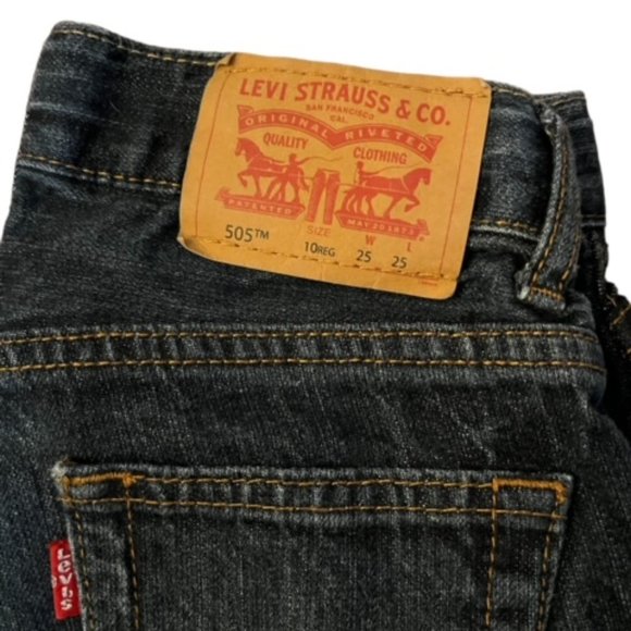 Levi's Jean - Picture 2 of 2